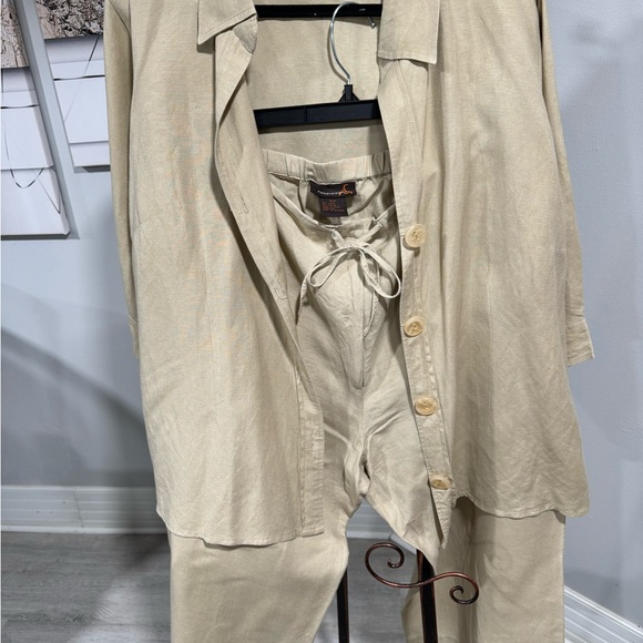 Women’s Ashley Steward beige plus size Linen blend two piece crop separates set - Picture 2 of 9